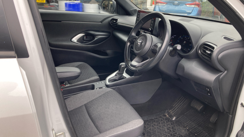 Toyota Yaris Cross 1.5 Hybrid Design 5dr CVT Hybrid Estate